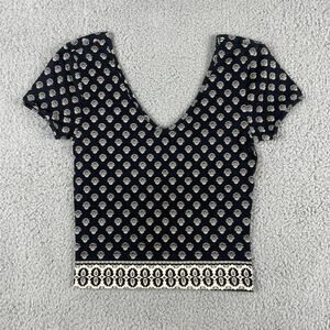 Forever 21 Women's Medium Black Scoop Neck Cotton Spandex Short Sleeve Shirt